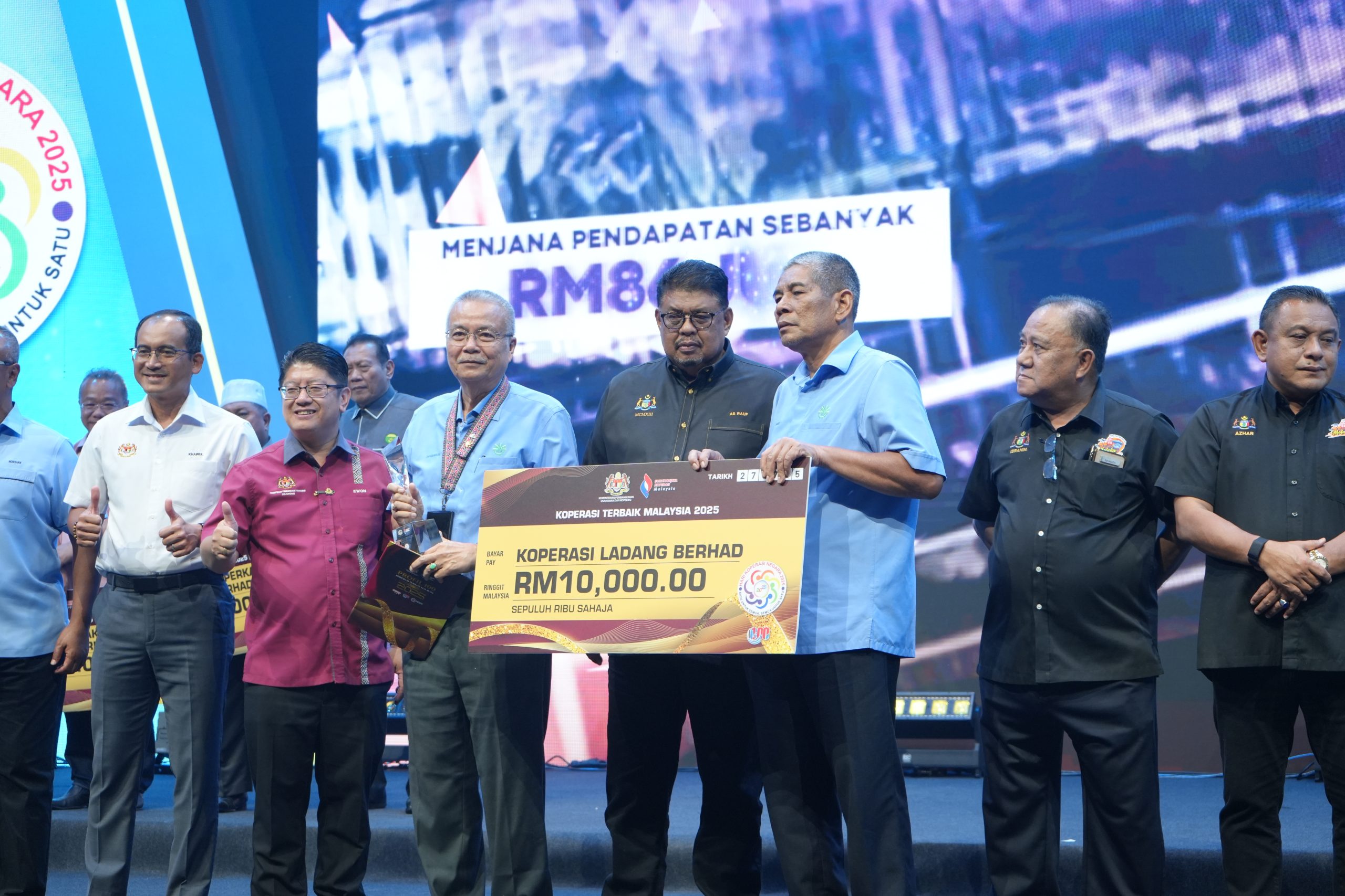 https://koperasi-ladang.com/wp-content/uploads/2025/07/DSC05160-scaled.jpg