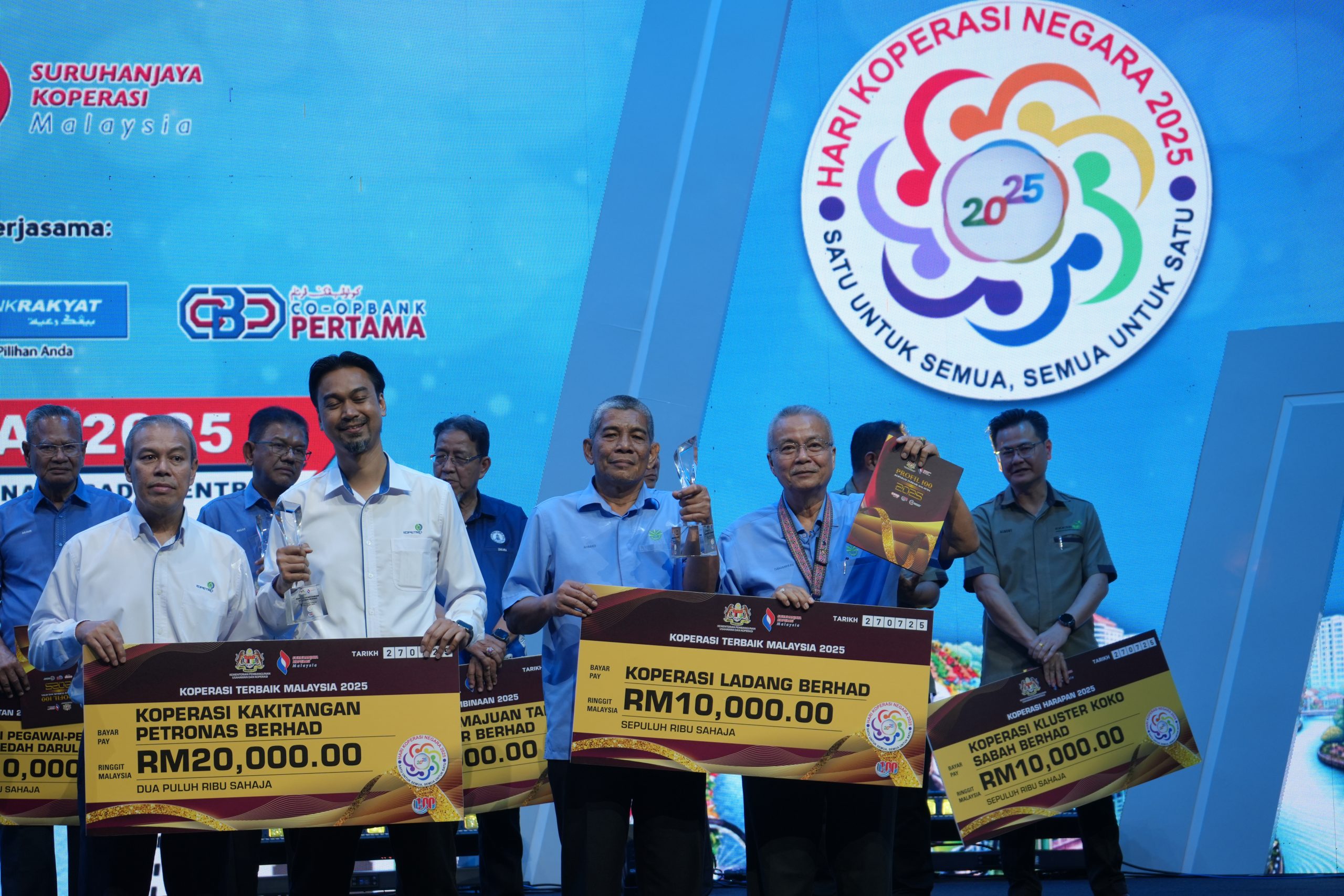 https://koperasi-ladang.com/wp-content/uploads/2025/07/DSC05187-scaled.jpg