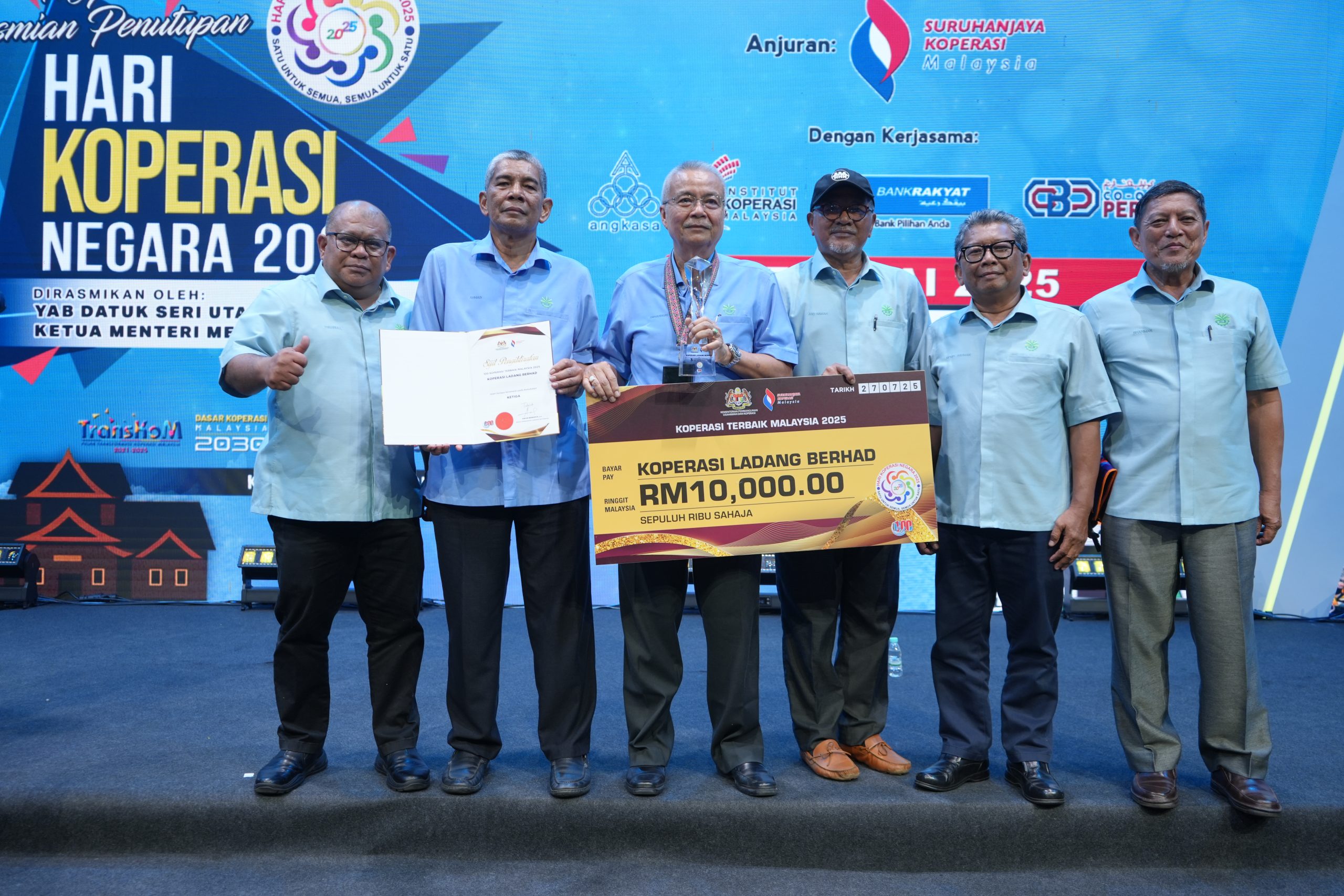 https://koperasi-ladang.com/wp-content/uploads/2025/07/DSC05267-scaled.jpg